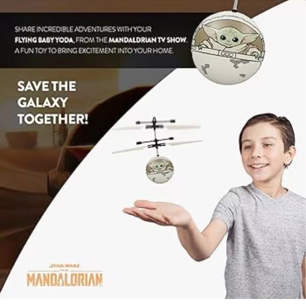 NIB World Tech Toys Star Wars Mandalorian The Child motion sensing Helicopter